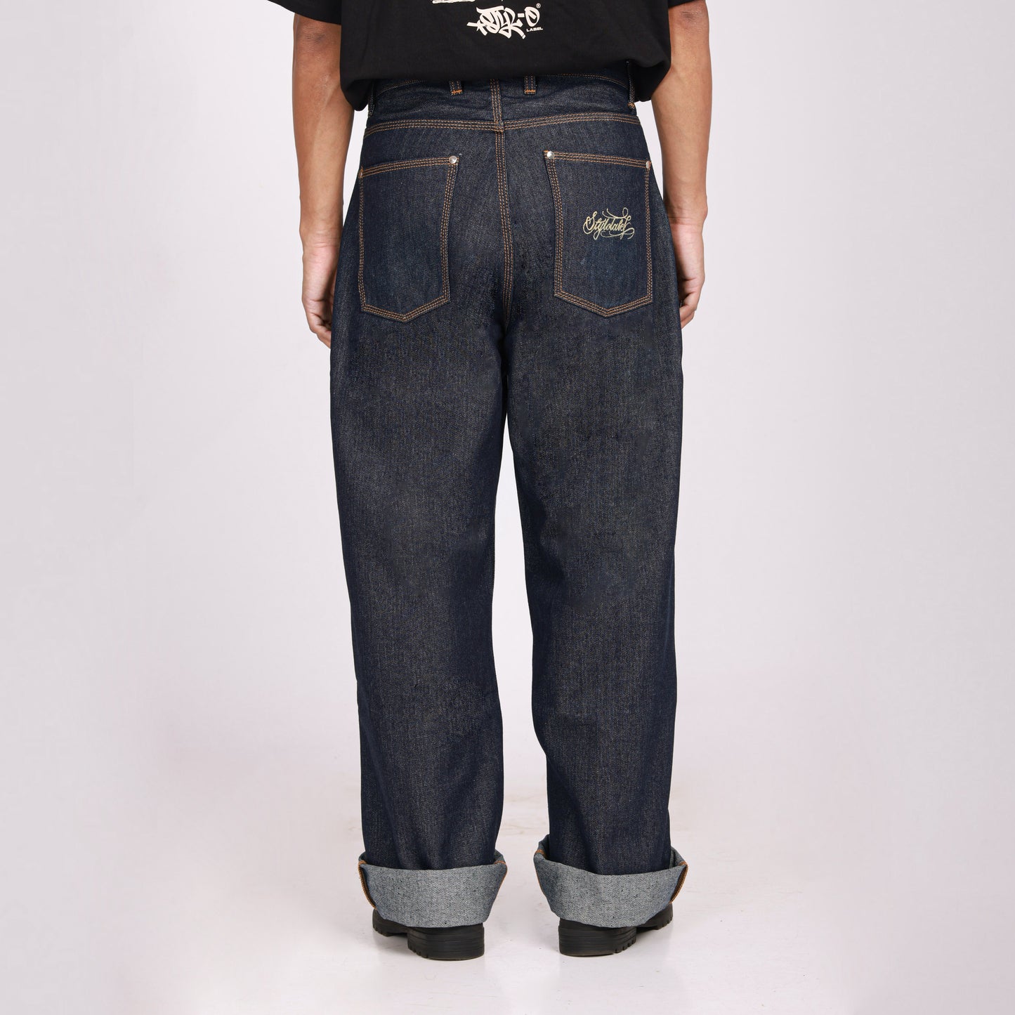 Classic Raw Denim (Deep Indigo)