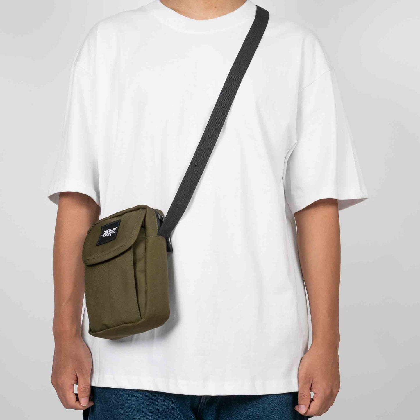 Essential Shoulder Bag