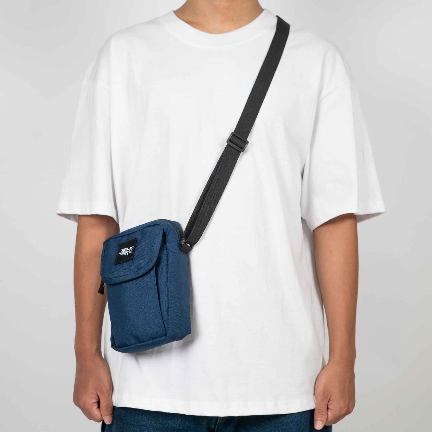 Essential Shoulder Bag